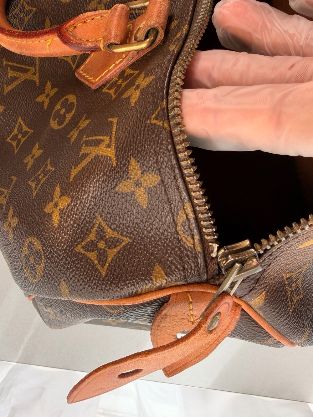 Vintage Louis Vuitton Speedy 35 - Picture 8 of 11